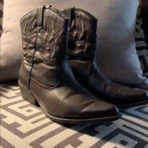 Cowboy boot, short
